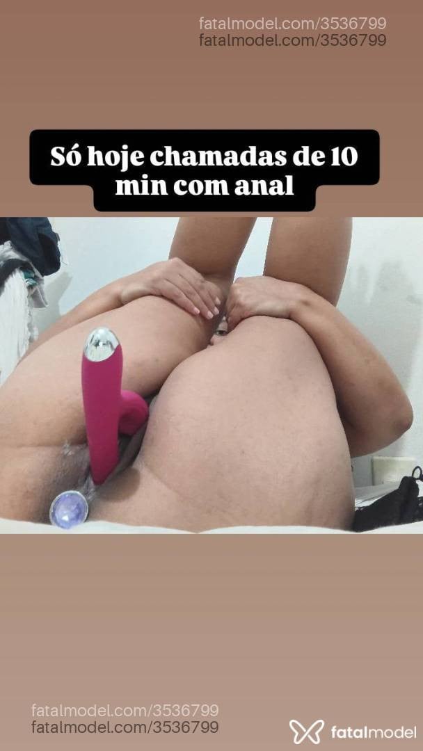 Acompanhante mulher morena (o) de olhos verdes - Jennifer