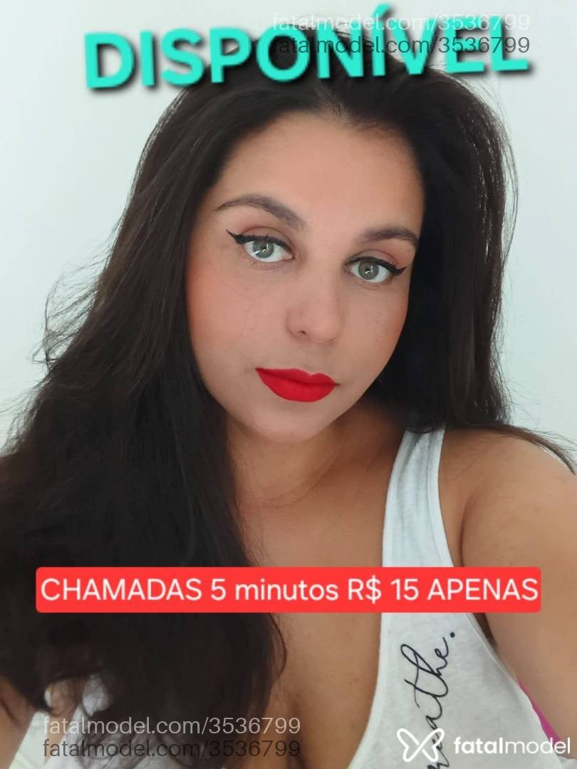 Acompanhante mulher morena (o) de olhos verdes - Jennifer