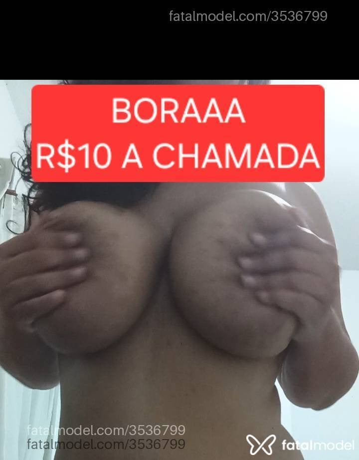 Acompanhante mulher morena (o) de olhos verdes - Jennifer