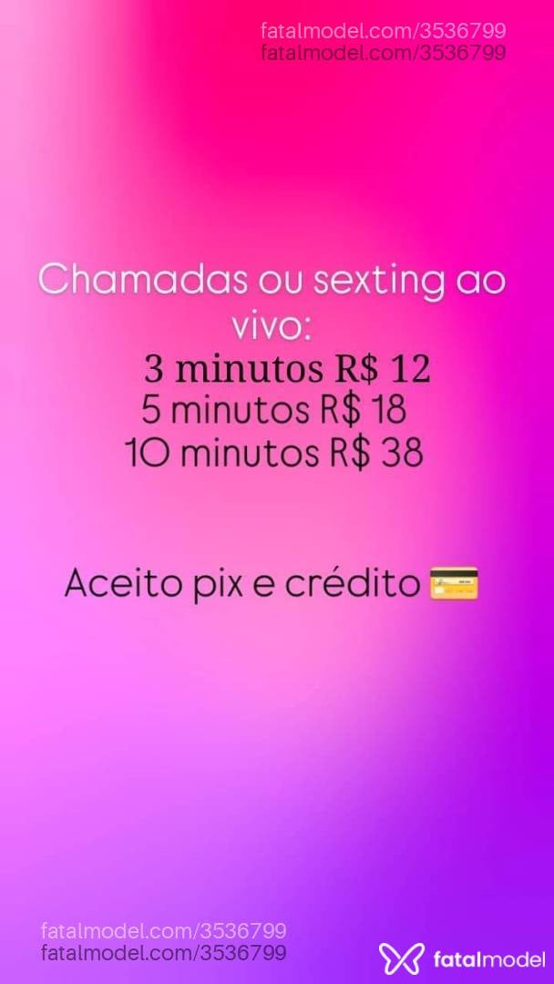 Acompanhante mulher morena (o) de olhos verdes - Jennifer