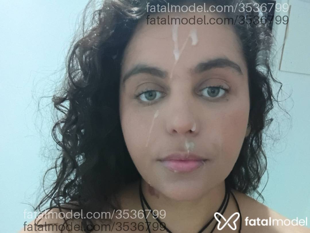 Acompanhante mulher morena (o) de olhos verdes - Jennifer