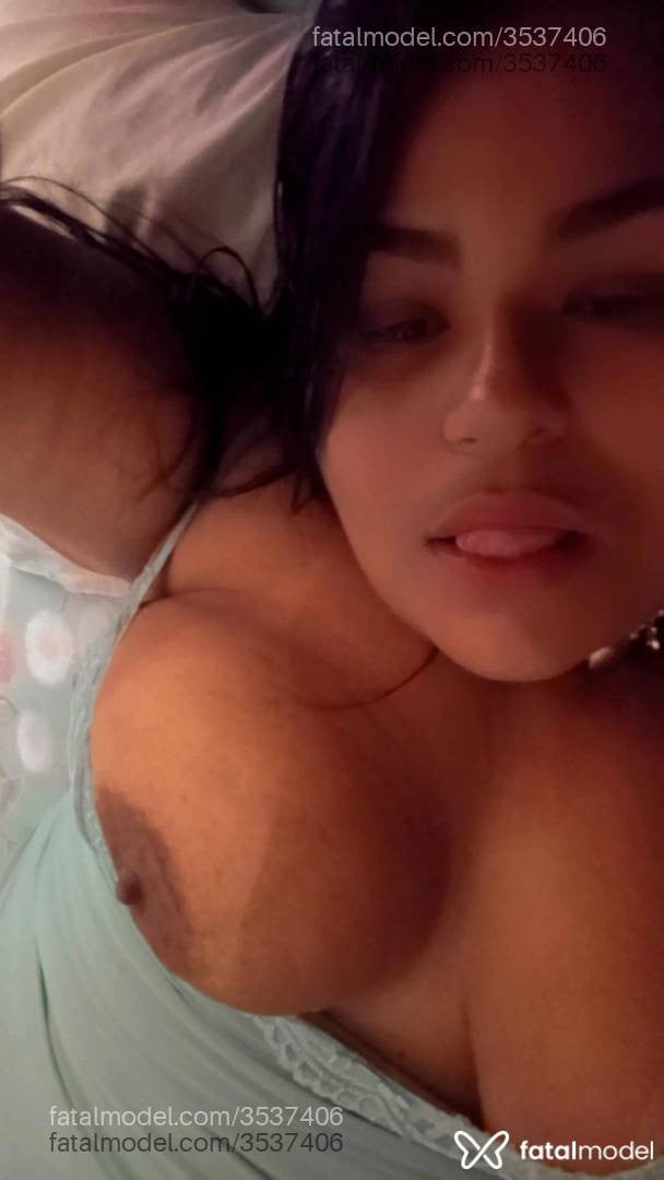 Acompanhante mulher morena (o) de olhos castanhos - Indizinha