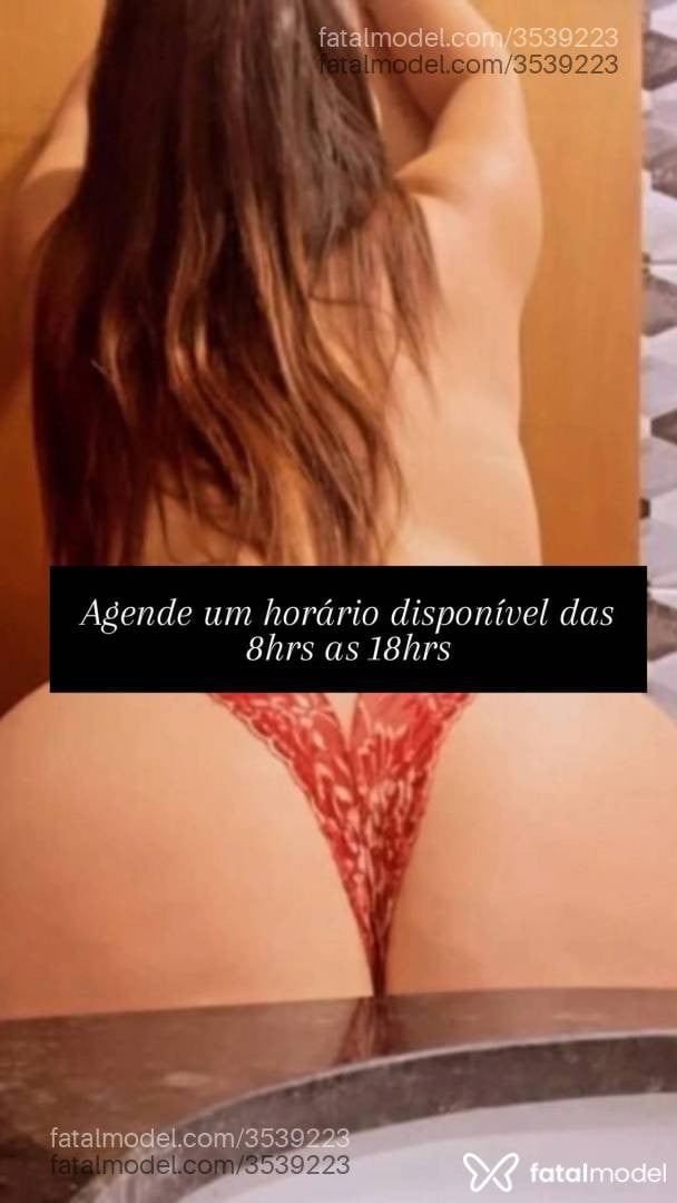 Acompanhante mulher com cabelo castanho de olhos castanhos - Beatriz