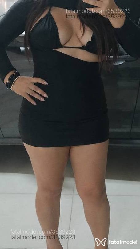 Acompanhante mulher com cabelo castanho de olhos castanhos - Beatriz