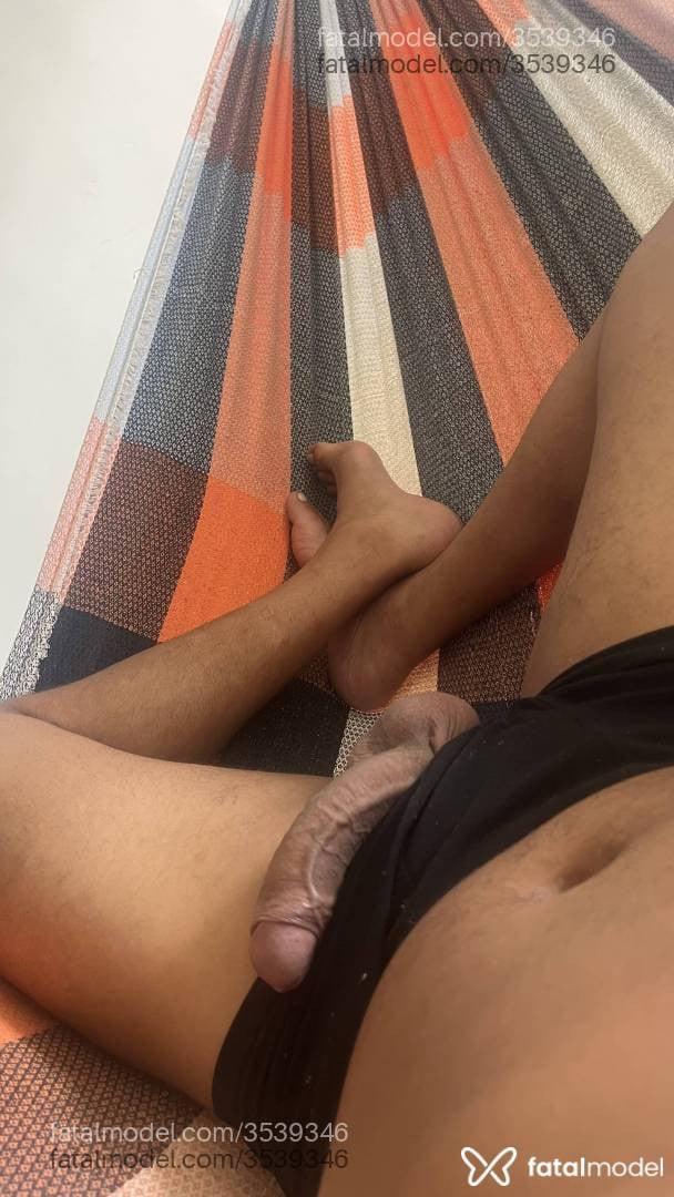 Acompanhante homem morena (o) de olhos castanhos - Bryan