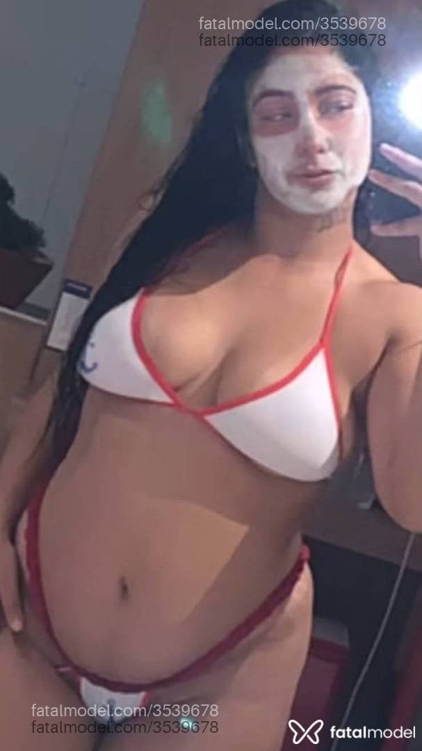 Acompanhante mulher morena (o) de olhos castanhos - Daiane