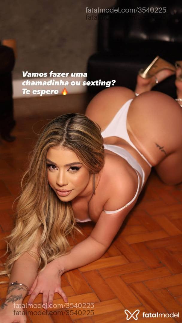 Acompanhante mulher loira (o) de olhos castanhos - Babi Muniz