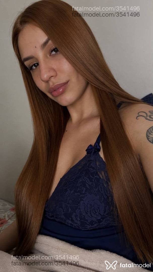 Acompanhante mulher ruiva (o) de olhos castanhos - Leticia