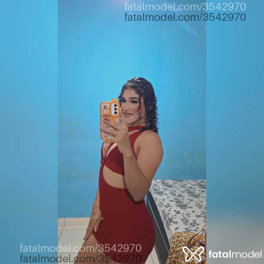 Acompanhante mulher trans loira (o) de olhos pretos - Melyssinha