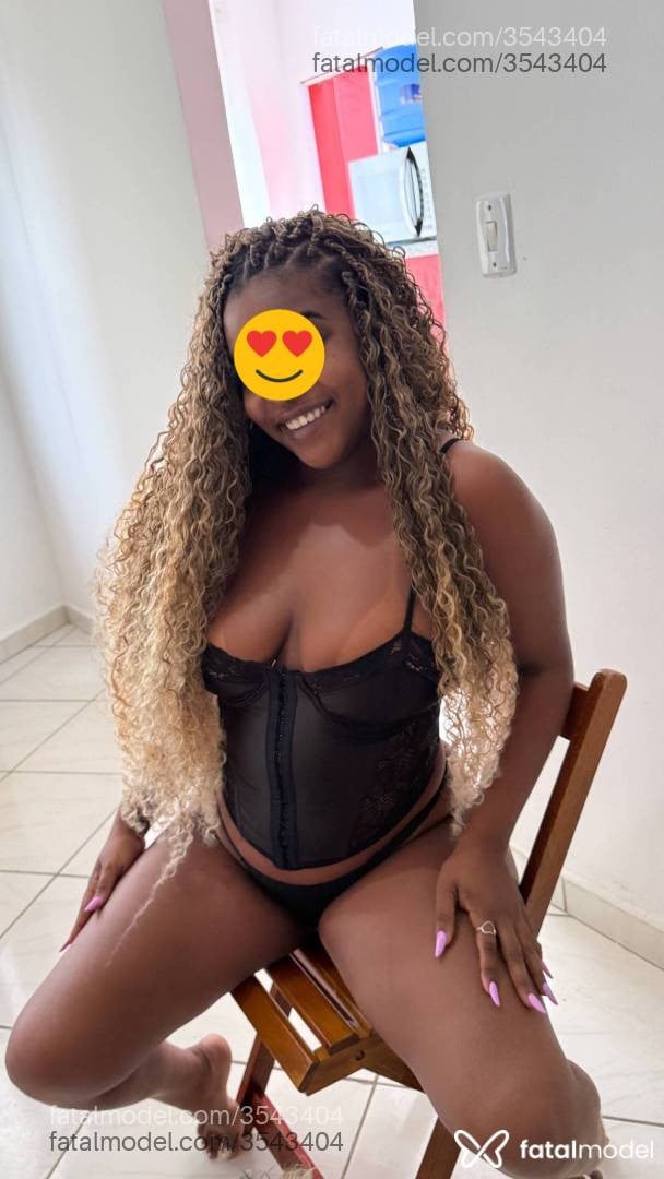 Acompanhante mulher morena (o) de olhos pretos - Jeniffer