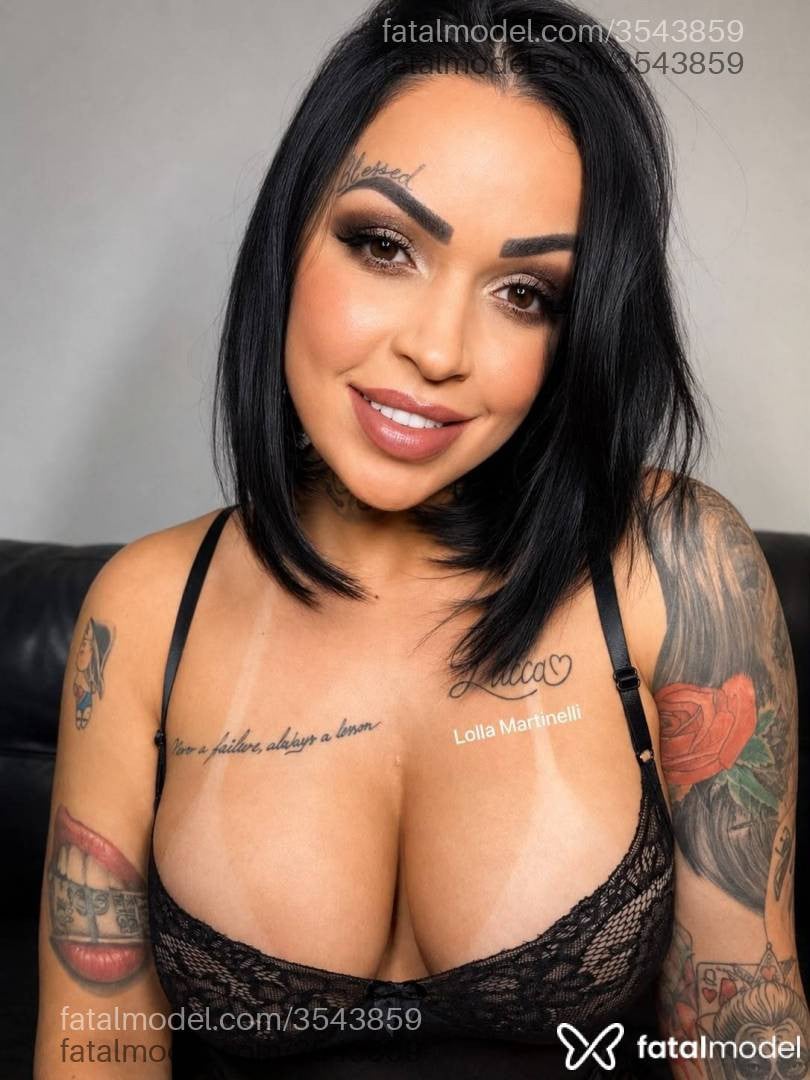 Acompanhante mulher morena (o) de olhos castanhos - Lolla Martinelli