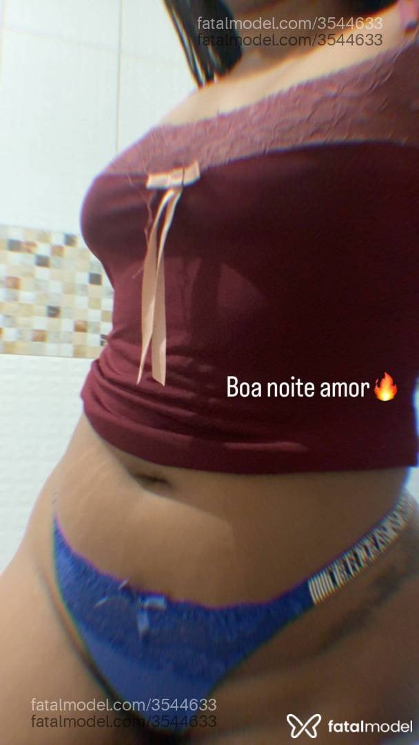 Acompanhante mulher morena (o) de olhos castanhos - Bruna