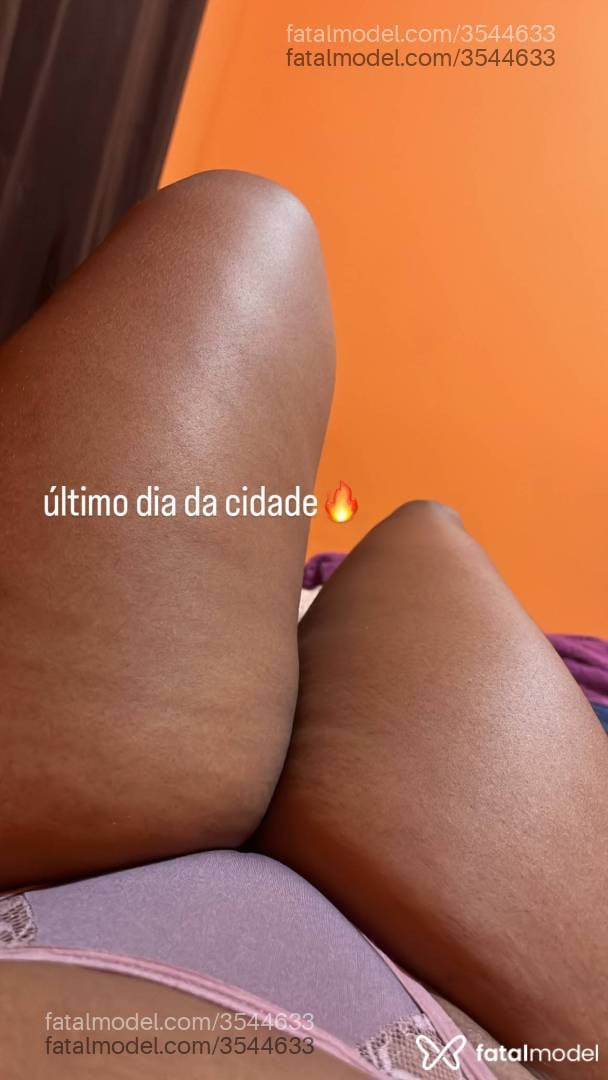 Acompanhante mulher morena (o) de olhos castanhos - Bruna
