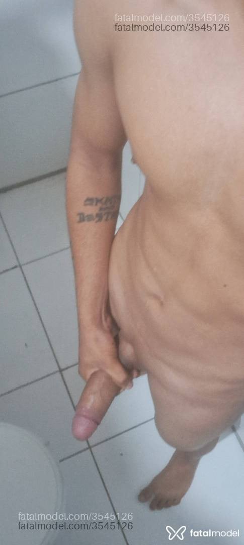 Acompanhante homem morena (o) de olhos pretos - Vini