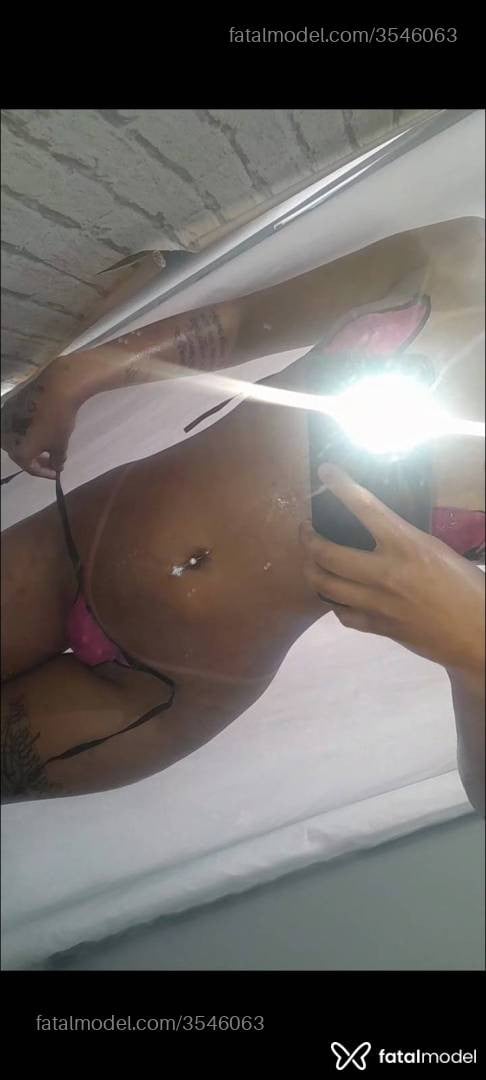 Acompanhante mulher morena (o) de olhos castanhos - Japalima