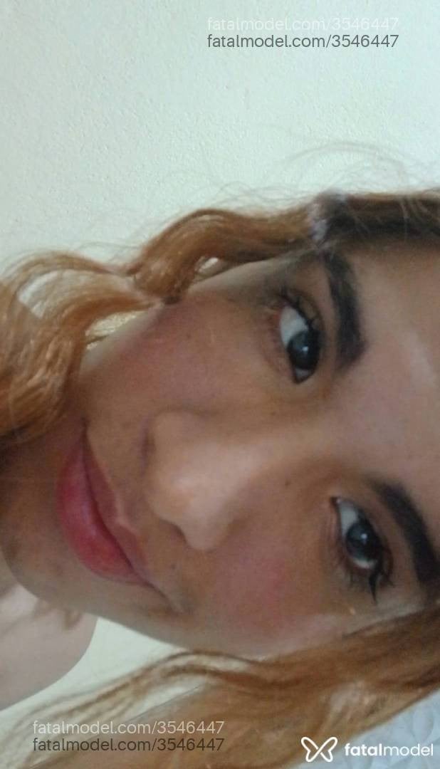 Acompanhante mulher trans com cabelo castanho de olhos castanhos - Lara souza