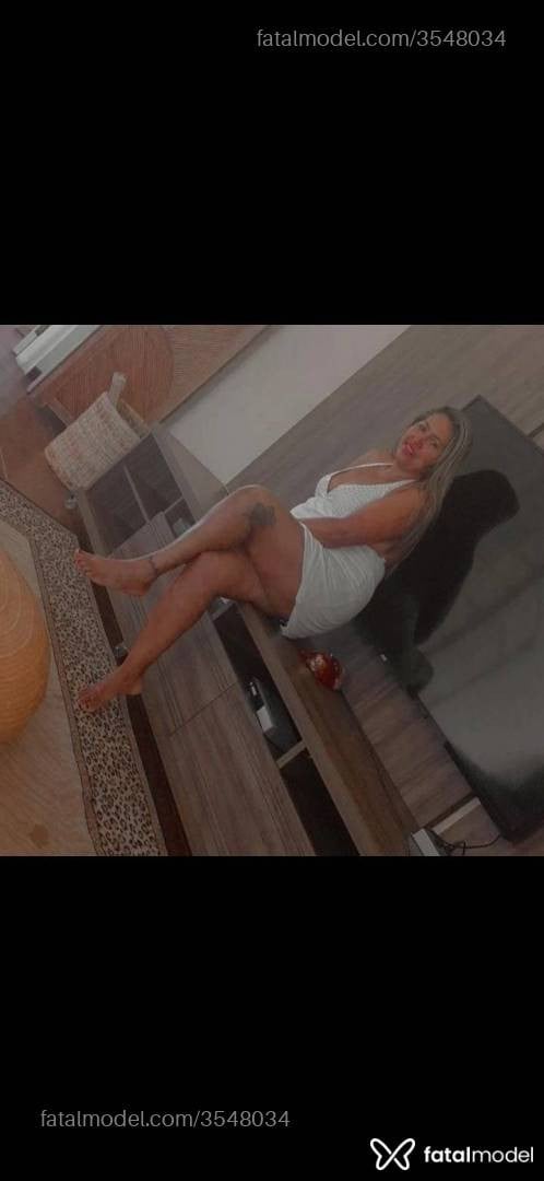 Acompanhante mulher morena (o) de olhos pretos - Marina Santes