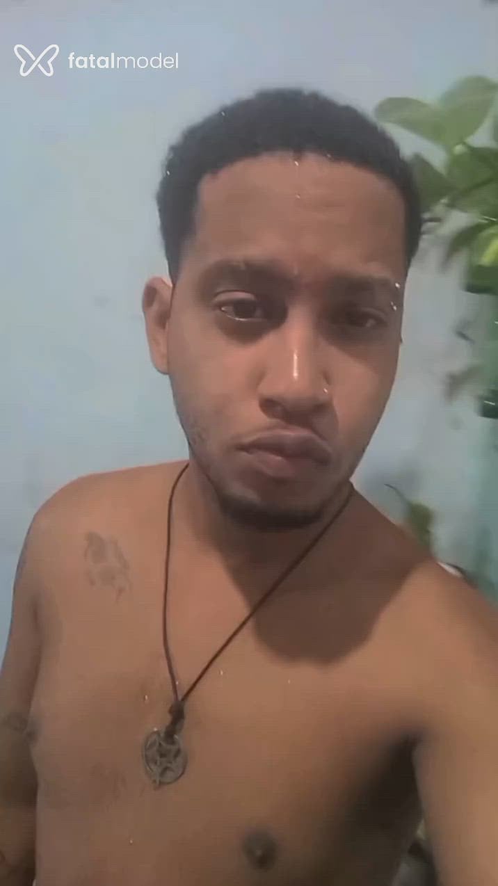 Acompanhante homem morena (o) de olhos castanhos - Lobinho Acompanhante homem morena (o) de olhos castanhos - Lobinho