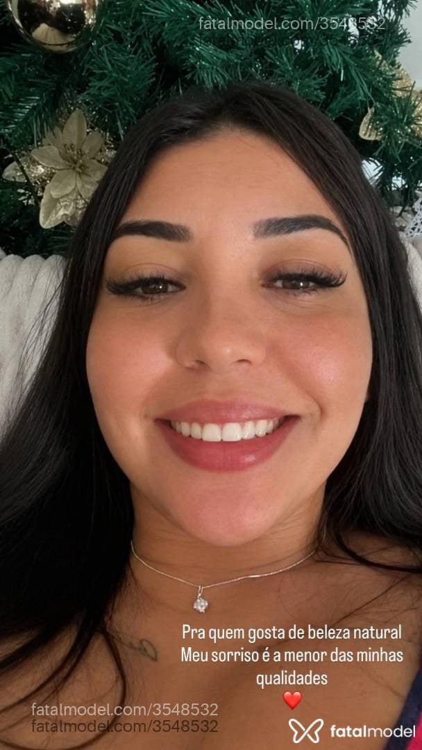 Acompanhante mulher morena (o) de olhos castanhos - Priscila