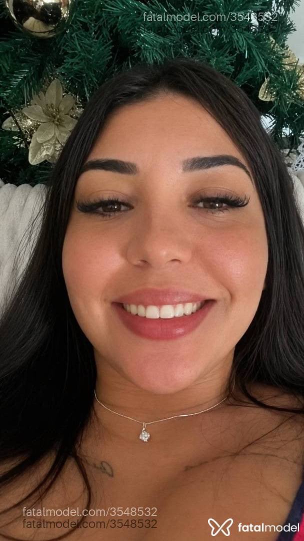 Acompanhante mulher morena (o) de olhos castanhos - Priscila