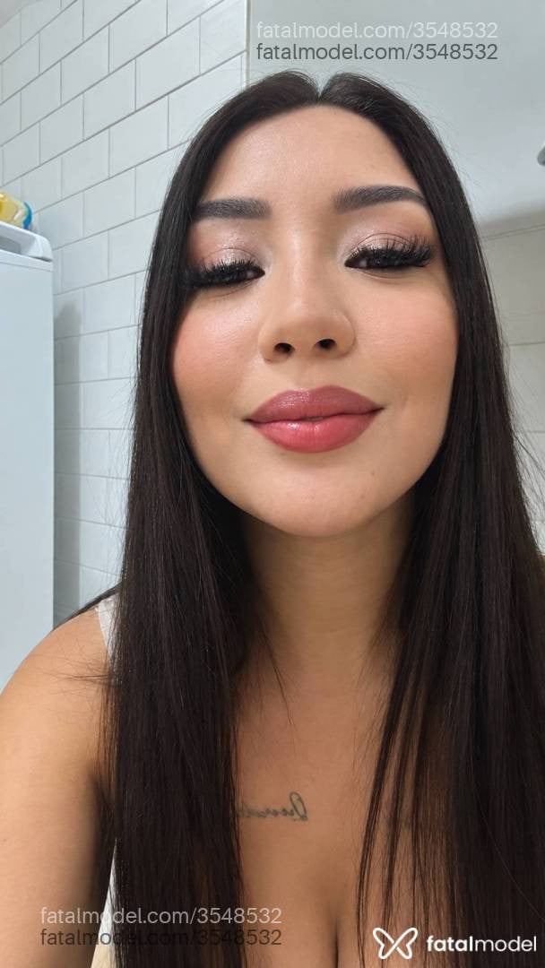 Acompanhante mulher morena (o) de olhos castanhos - Priscila