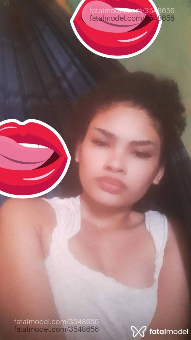 Acompanhante mulher com cabelo castanho de olhos castanhos - Morena