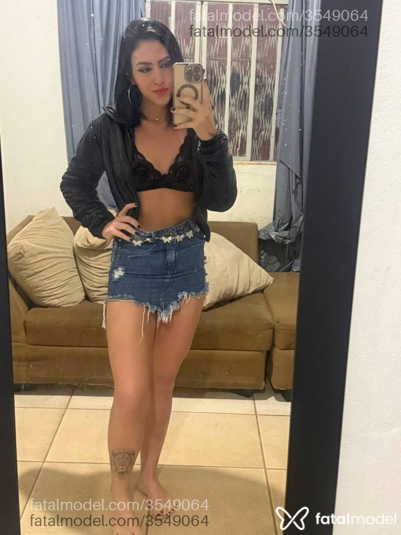 Acompanhante mulher morena (o) de olhos castanhos - Lola Ambrósio