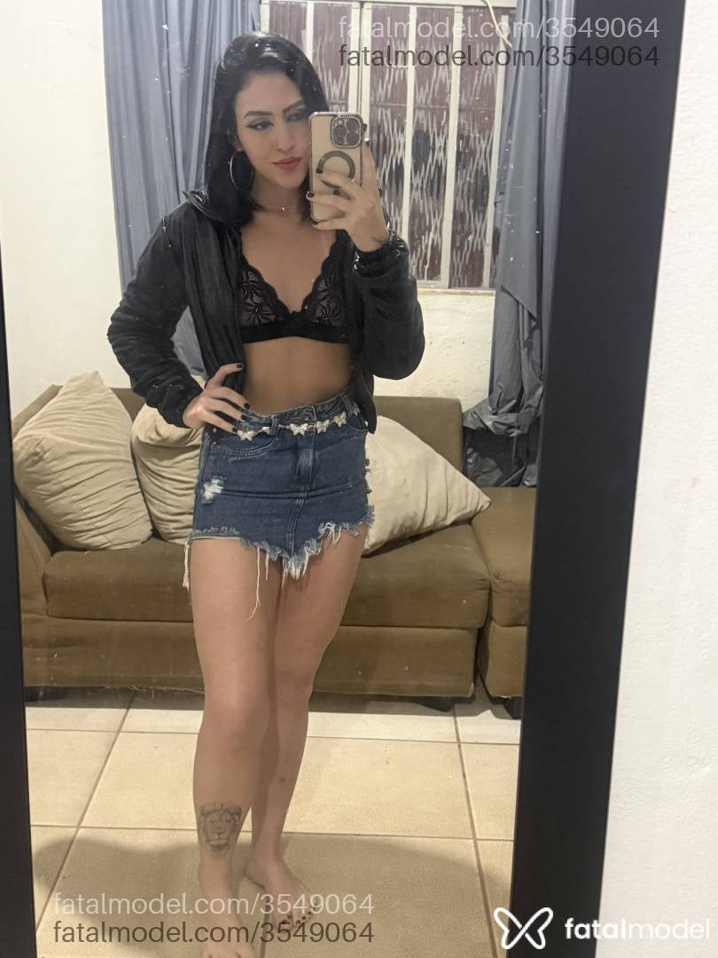 Acompanhante mulher morena (o) de olhos castanhos - Lola Ambrósio