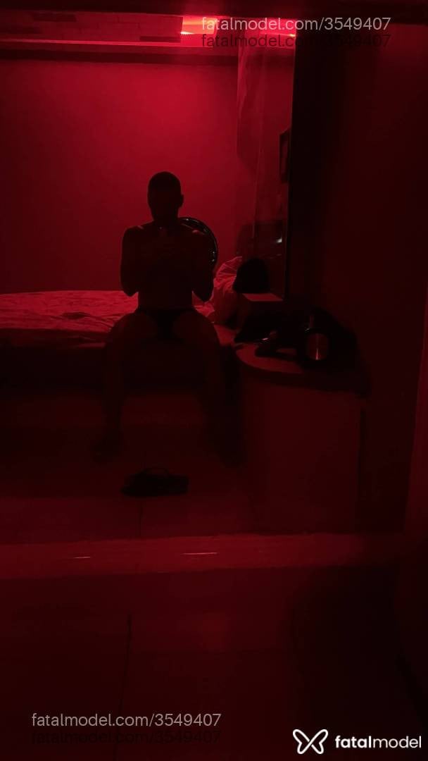 Acompanhante homem morena (o) de olhos pretos - Joao Matheus