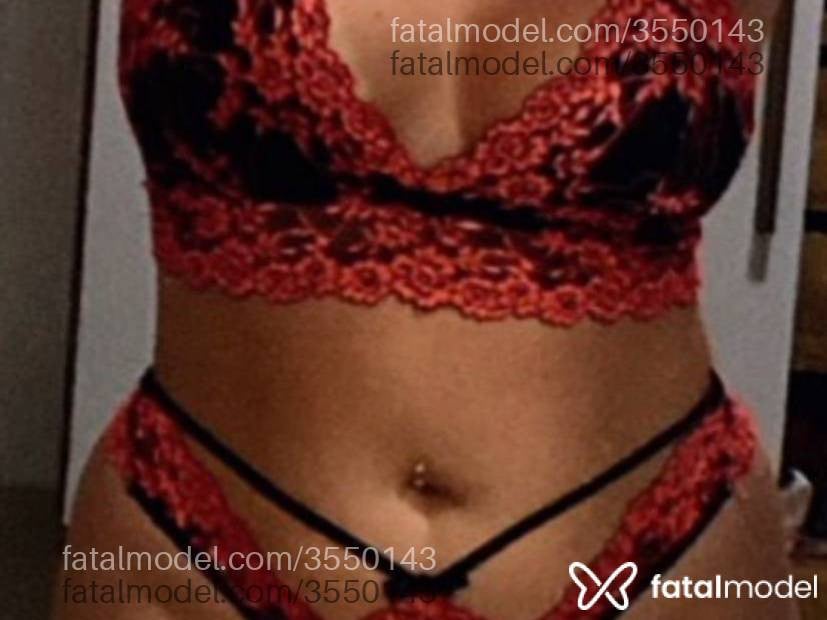 Acompanhante mulher com cabelo castanho de olhos mel - Sindyloby