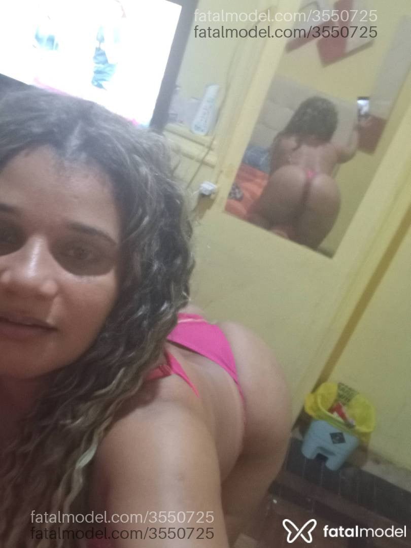 Acompanhante mulher morena (o) de olhos mel - Letícia