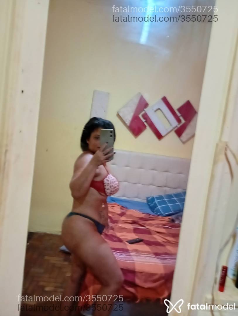 Acompanhante mulher morena (o) de olhos mel - Letícia