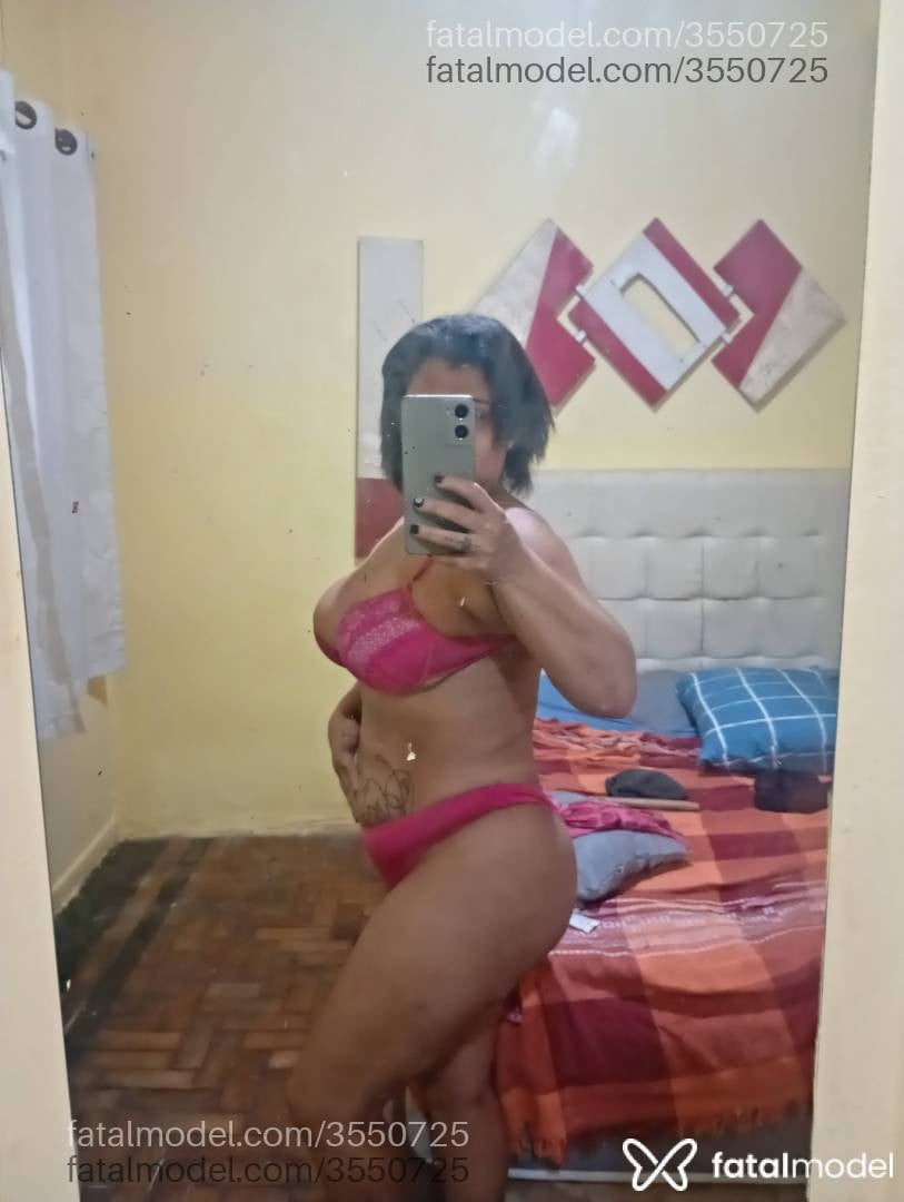 Acompanhante mulher morena (o) de olhos mel - Letícia
