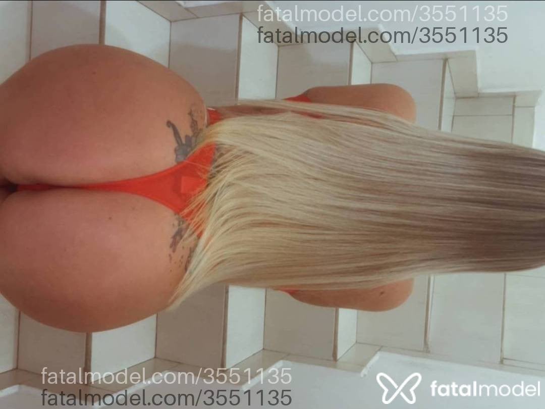 Acompanhante mulher loira (o) de olhos mel - Eduarda