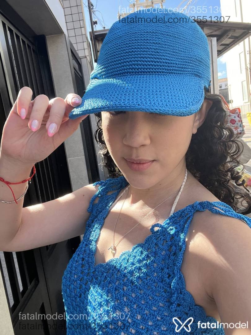 Acompanhante mulher com cabelo castanho de olhos castanhos - Giovanna Benjamim