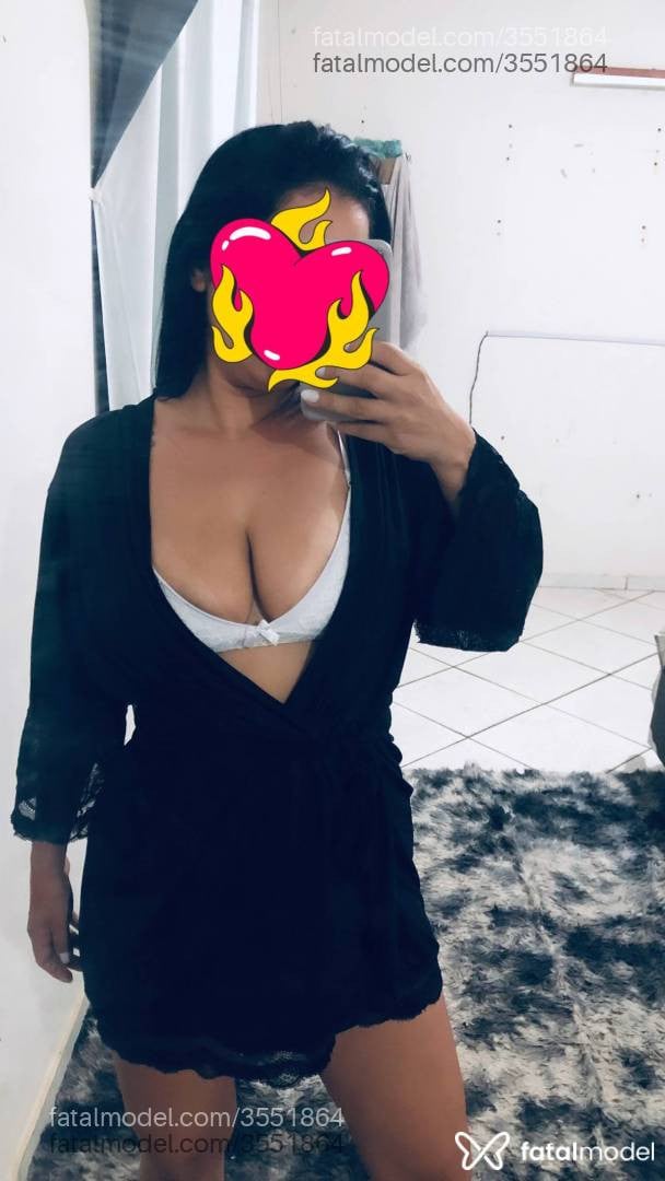 Acompanhante mulher morena (o) de olhos castanhos - Bruna