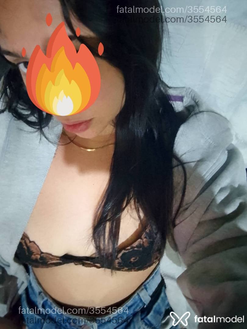 Acompanhante mulher com cabelo castanho de olhos castanhos - Rayssinhars