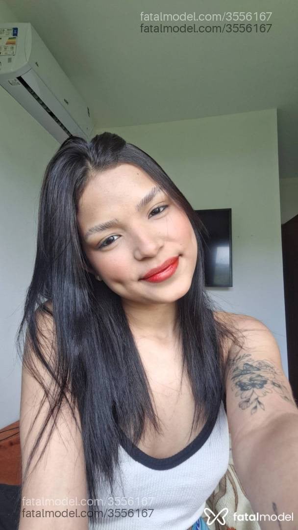 Acompanhante mulher morena (o) de olhos castanhos - Helena Bell