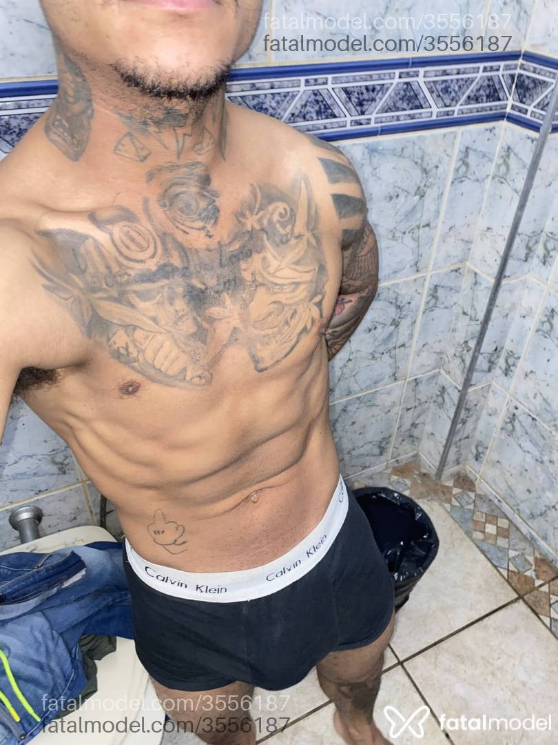 Acompanhante homem morena (o) de olhos castanhos - Lil Dik