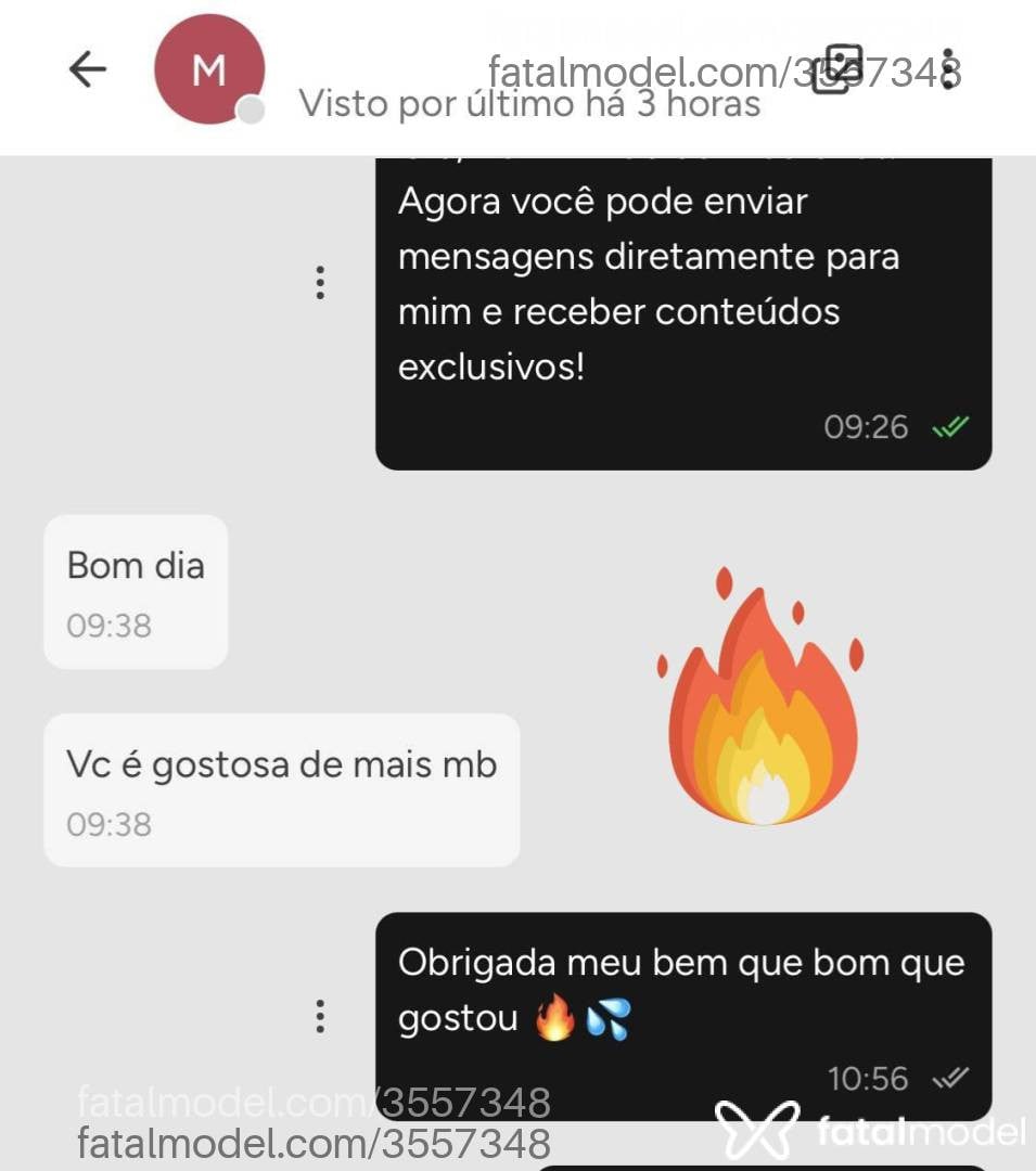 Acompanhante mulher trans com cabelo castanho de olhos castanhos - Clarice