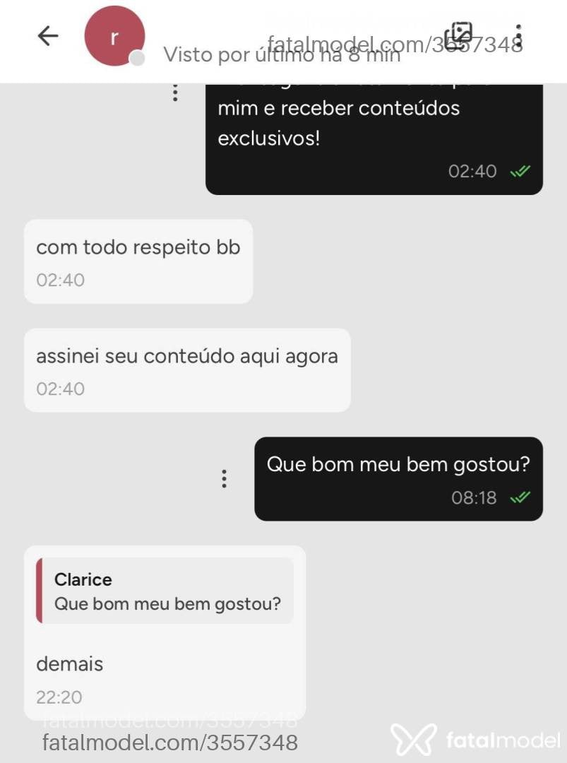 Acompanhante mulher trans com cabelo castanho de olhos castanhos - Clarice