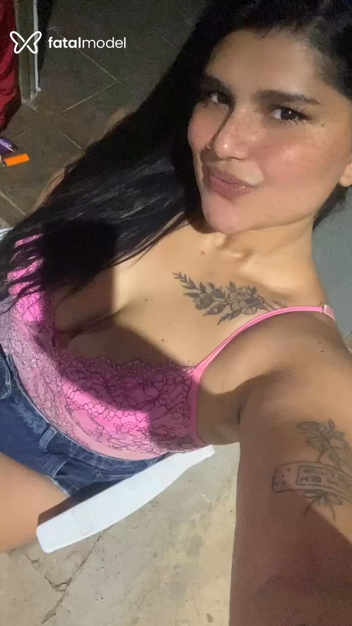 Acompanhante mulher morena (o) de olhos pretos - Ana Parazinha