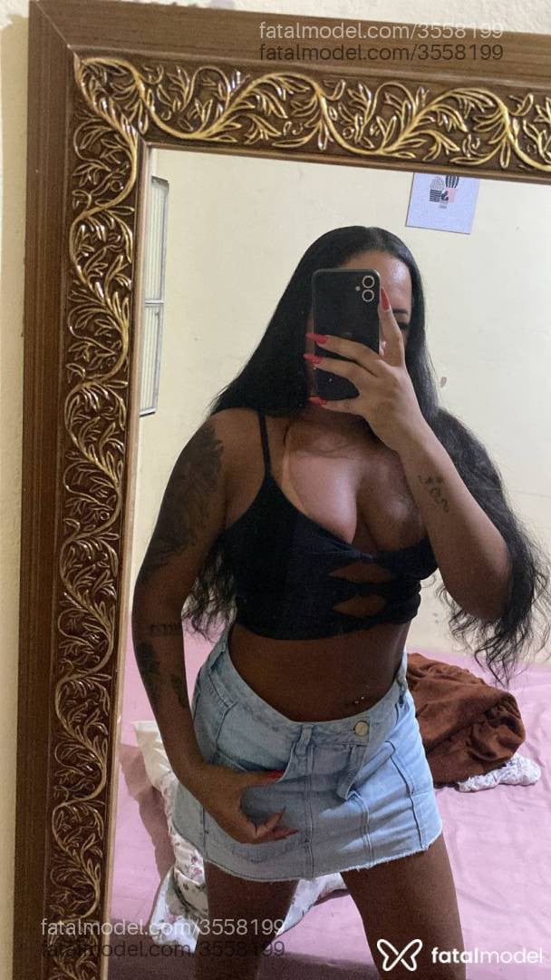 Acompanhante mulher morena (o) de olhos castanhos - Carol