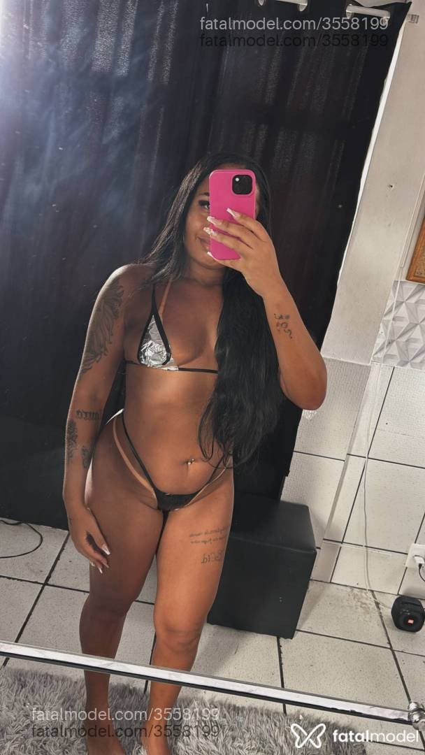 Acompanhante mulher morena (o) de olhos castanhos - Carol