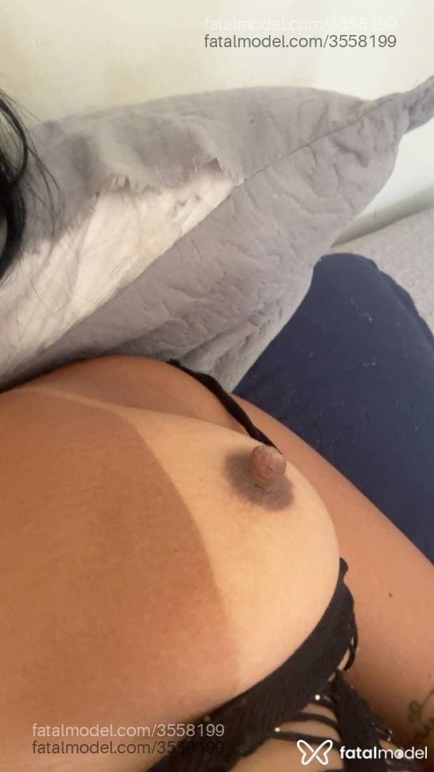 Acompanhante mulher morena (o) de olhos castanhos - Carol