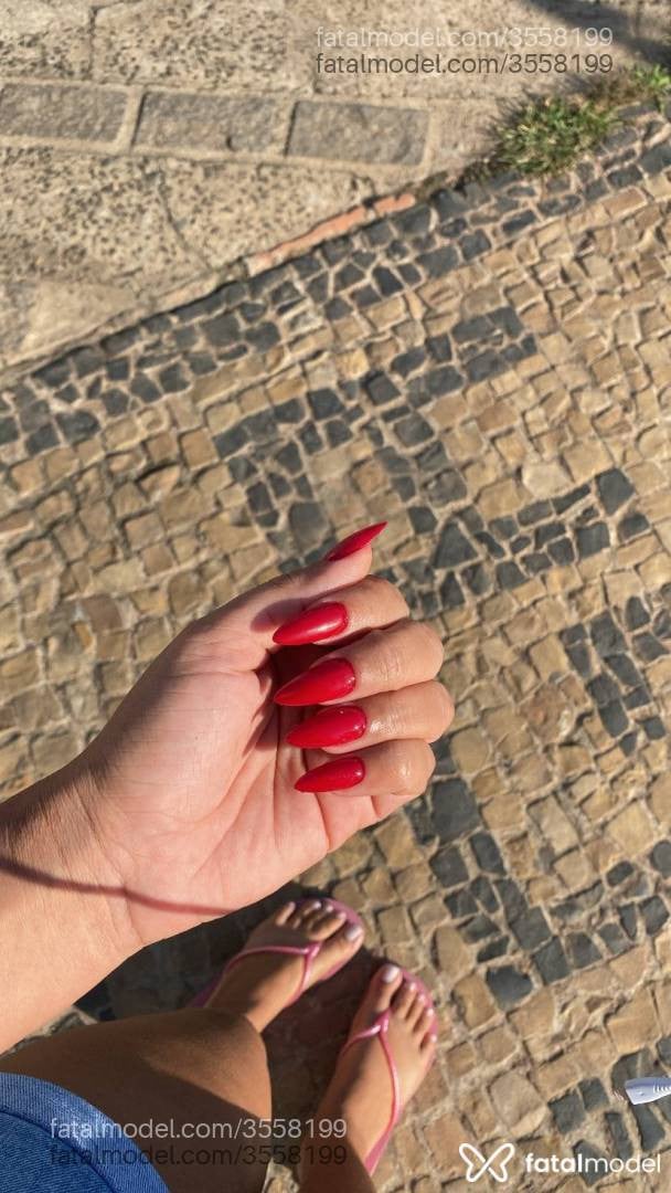 Acompanhante mulher morena (o) de olhos castanhos - Carol
