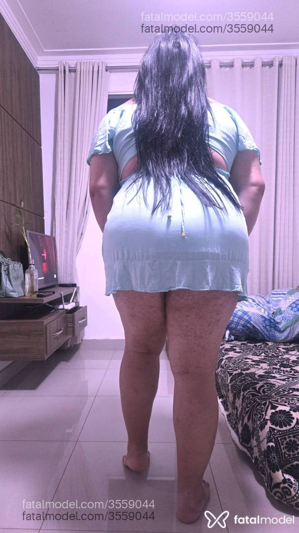Acompanhante mulher trans morena (o) de olhos azuis - Sarah Góes