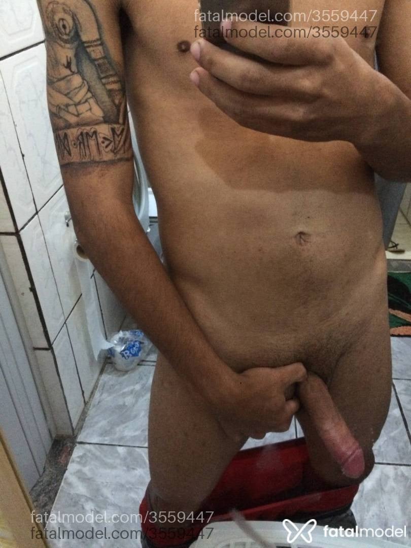 Acompanhante homem morena (o) de olhos pretos - Cabelinho