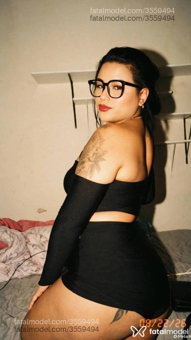 Acompanhante mulher morena (o) de olhos castanhos - Morena