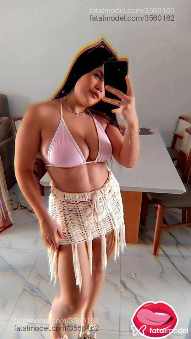Acompanhante mulher morena (o) de olhos pretos - Rebecca
